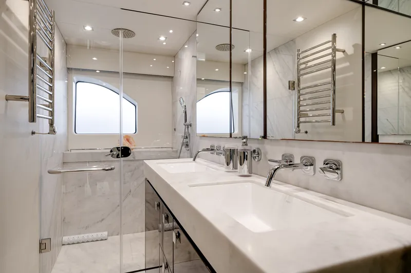 Slide: The Image of Sunseeker 76 YACHT 2019 - 5753690