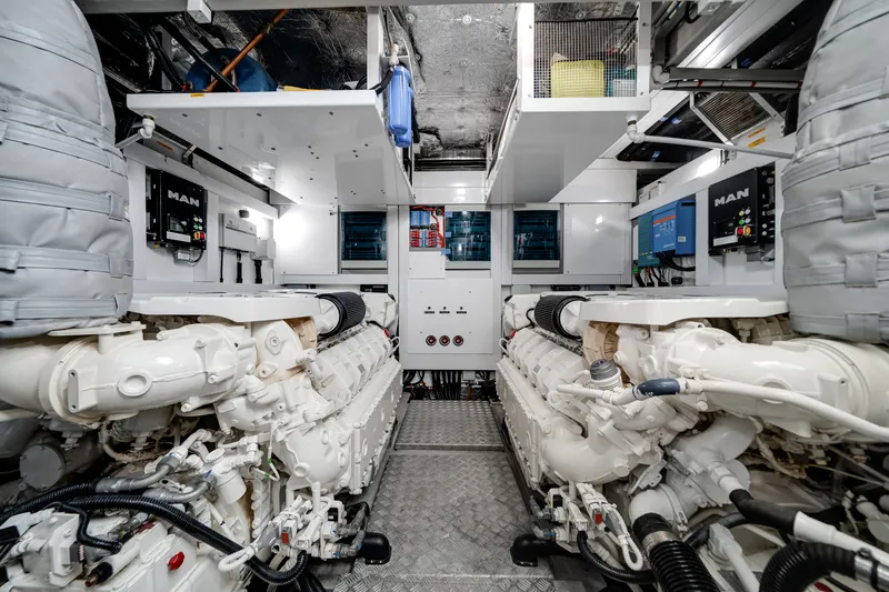 Slide: The Image of Sunseeker 76 YACHT 2019 - 5753704
