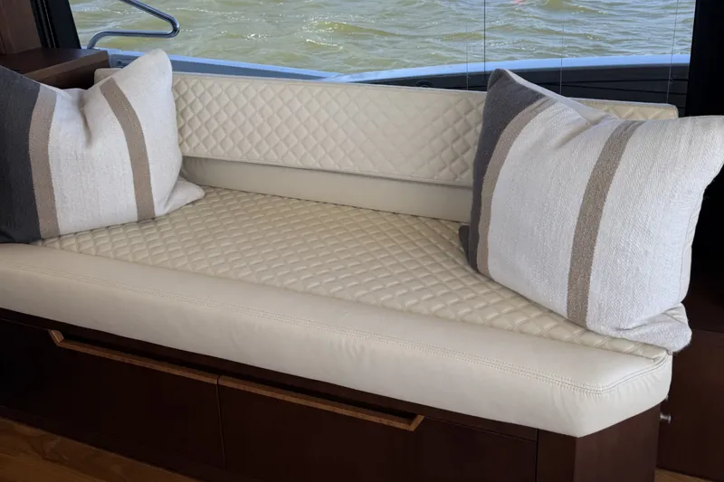 Slide: The Image of Galeon 500 FLY 2018 - 5753749