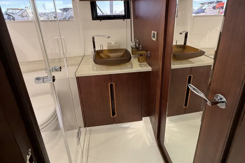Slide: The Image of Galeon 500 FLY 2018 - 5753772