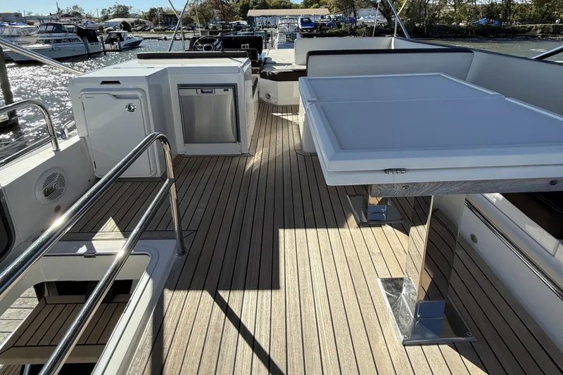 Slide: The Image of Galeon 500 FLY 2018 - 5753786