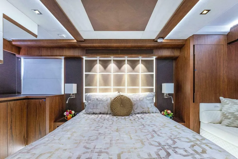 Slide: The Image of Galeon 640 FLY 2019 - 5753915