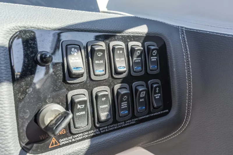 Slide: The Image of Regal LS6 2021 - 5754796