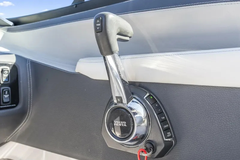 Slide: The Image of Regal LS6 2021 - 5754804