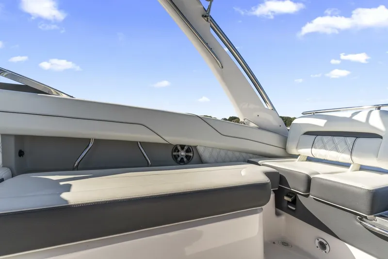 Slide: The Image of Regal LS6 2021 - 5754815