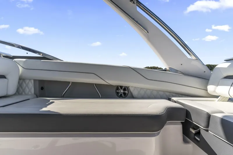 Slide: The Image of Regal LS6 2021 - 5754816