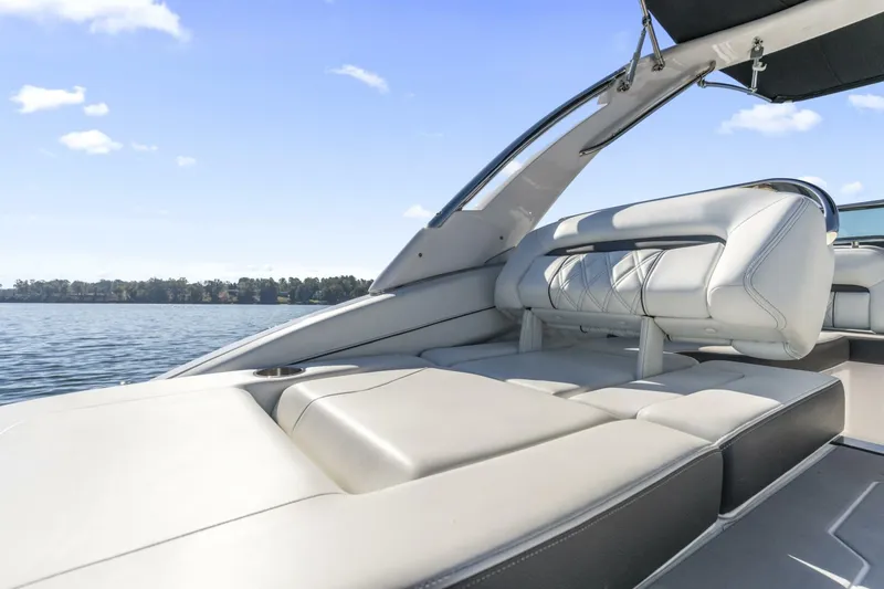 Slide: The Image of Regal LS6 2021 - 5754818