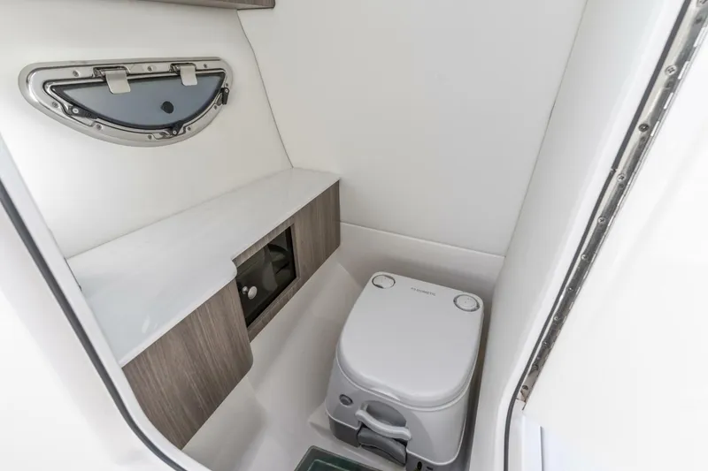 Slide: The Image of Regal LS6 2021 - 5754771