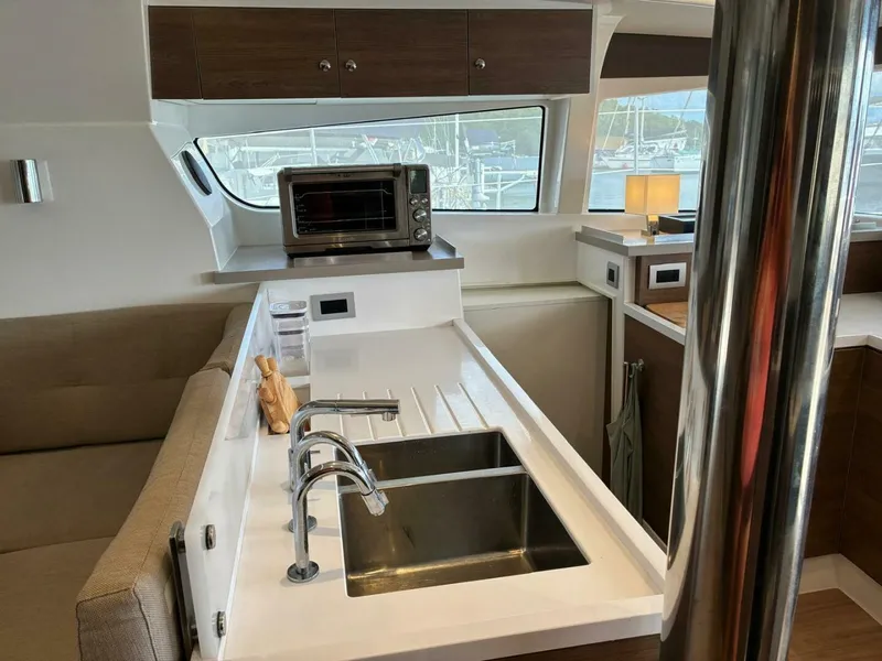 Slide: The Image of Bali 4.2 2023 - 5754895