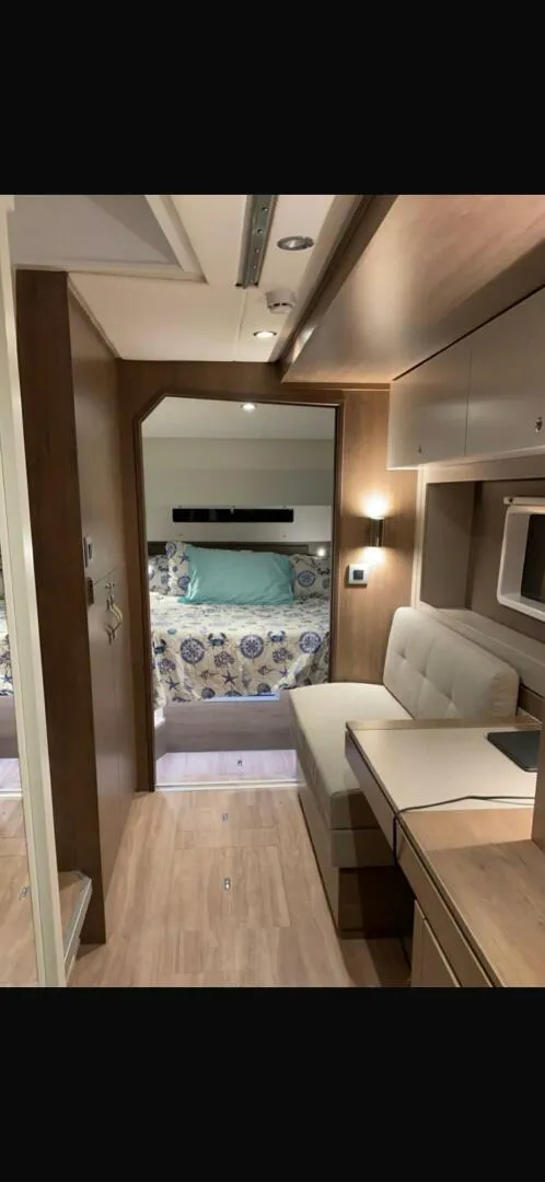 Slide: The Image of Bali 4.2 2023 - 5754836