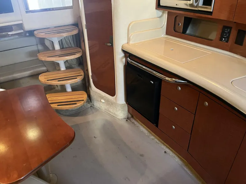 Slide: The Image of 2005 Sea Ray 320 Sundancer - 5763941