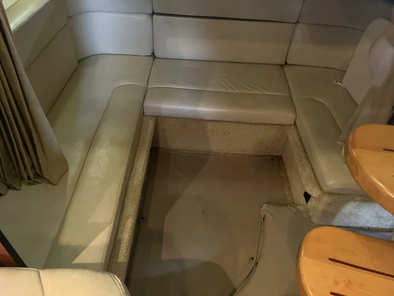 Slide: The Image of 2005 Sea Ray 320 Sundancer - 5763946