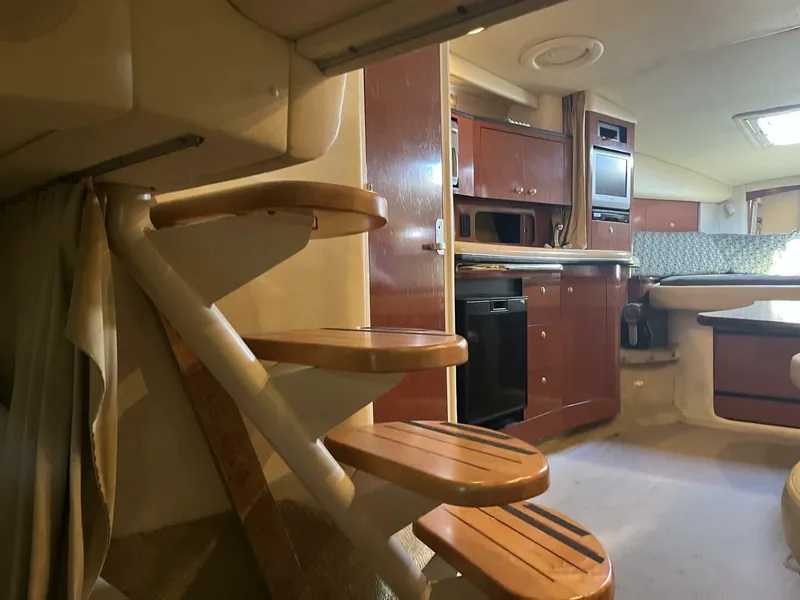 Slide: The Image of 2005 Sea Ray 320 Sundancer - 5763948