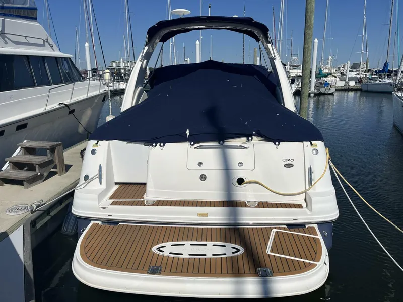 Slide: The Image of 2005 Sea Ray 320 Sundancer - 5763929