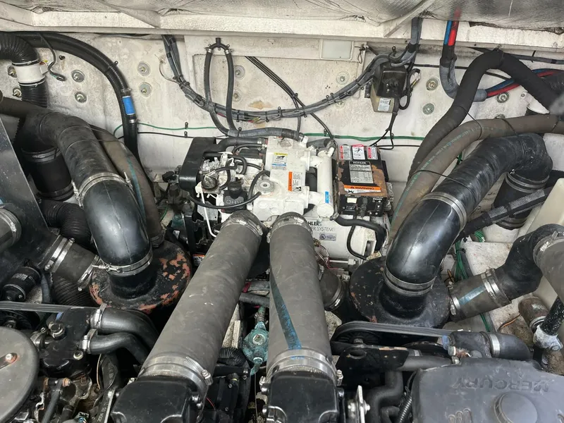 Slide: The Image of 2005 Sea Ray 320 Sundancer - 5755289