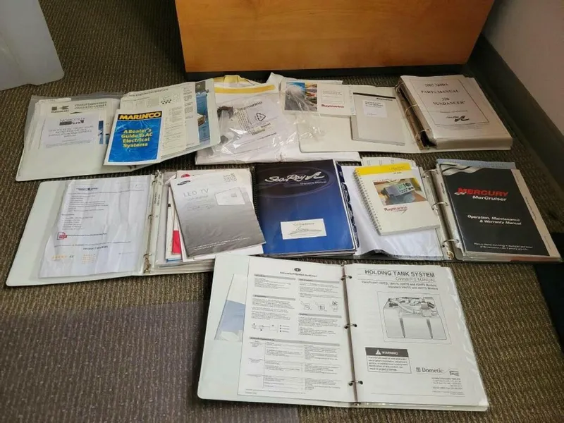 Slide: The Image of 2005 Sea Ray 320 Sundancer Manuals - 5755381