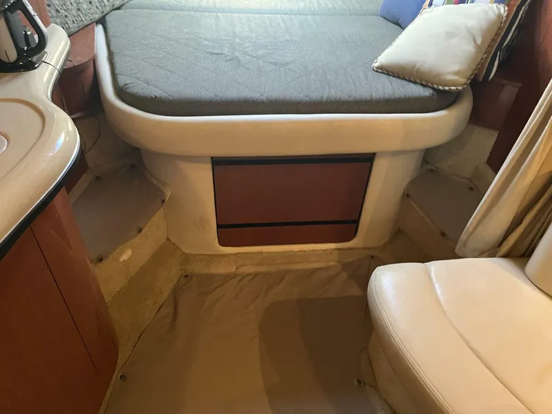 Slide: The Image of 2005 Sea Ray 320 Sundancer - 5763931