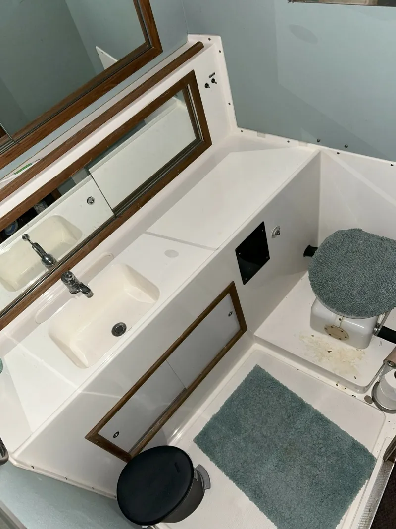 Slide: The Image of Bertram 42 Motor Yacht 1977 - 7586624