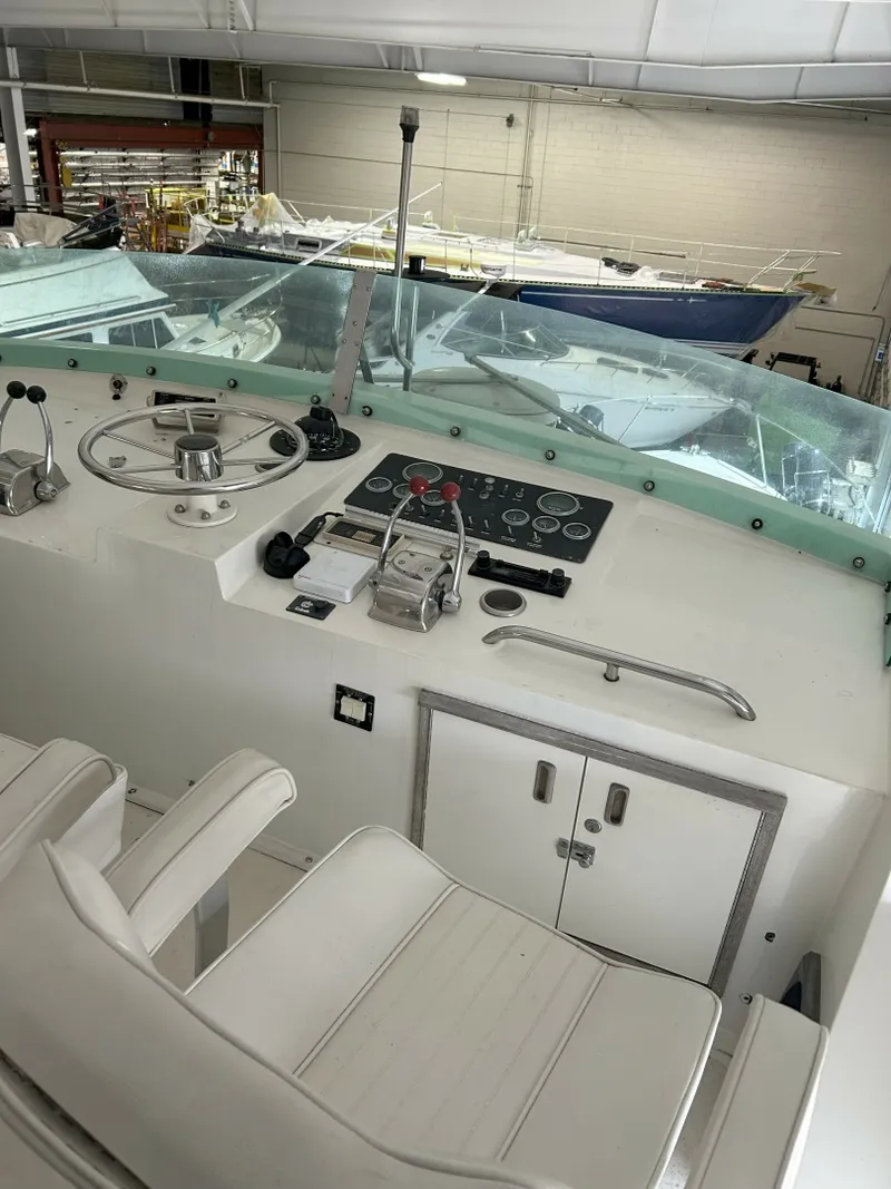 Slide: The Image of Bertram 42 Motor Yacht 1977 - 7586646