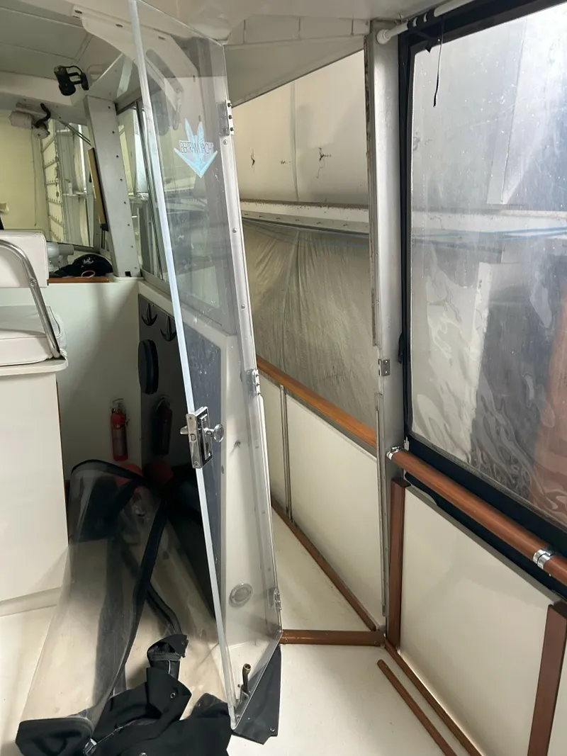 Slide: The Image of Bertram 42 Motor Yacht 1977 - 7586534