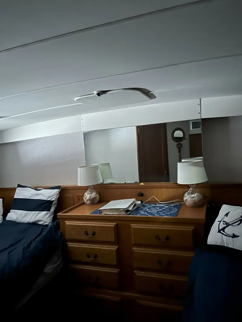 Slide: The Image of Bertram 42 Motor Yacht 1977 - 7586582