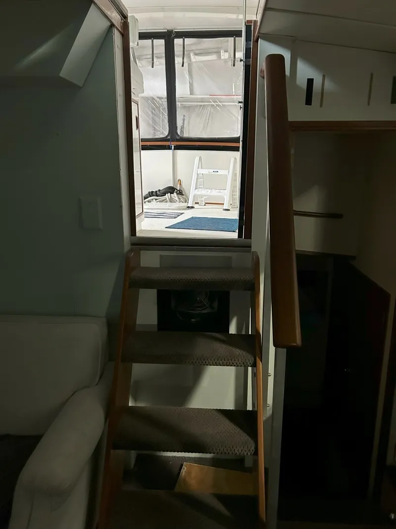 Slide: The Image of Bertram 42 Motor Yacht 1977 - 7586556