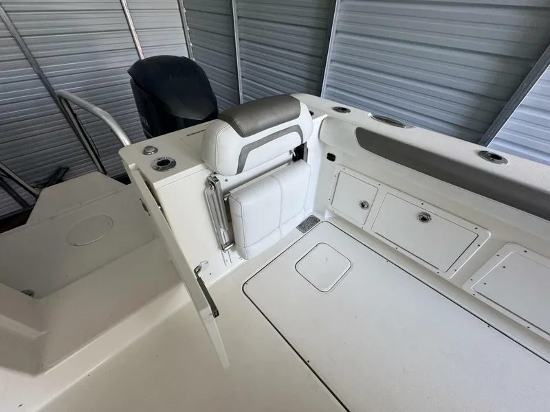 Slide: The Image of World Cat 320 CC 2018 - 5755795