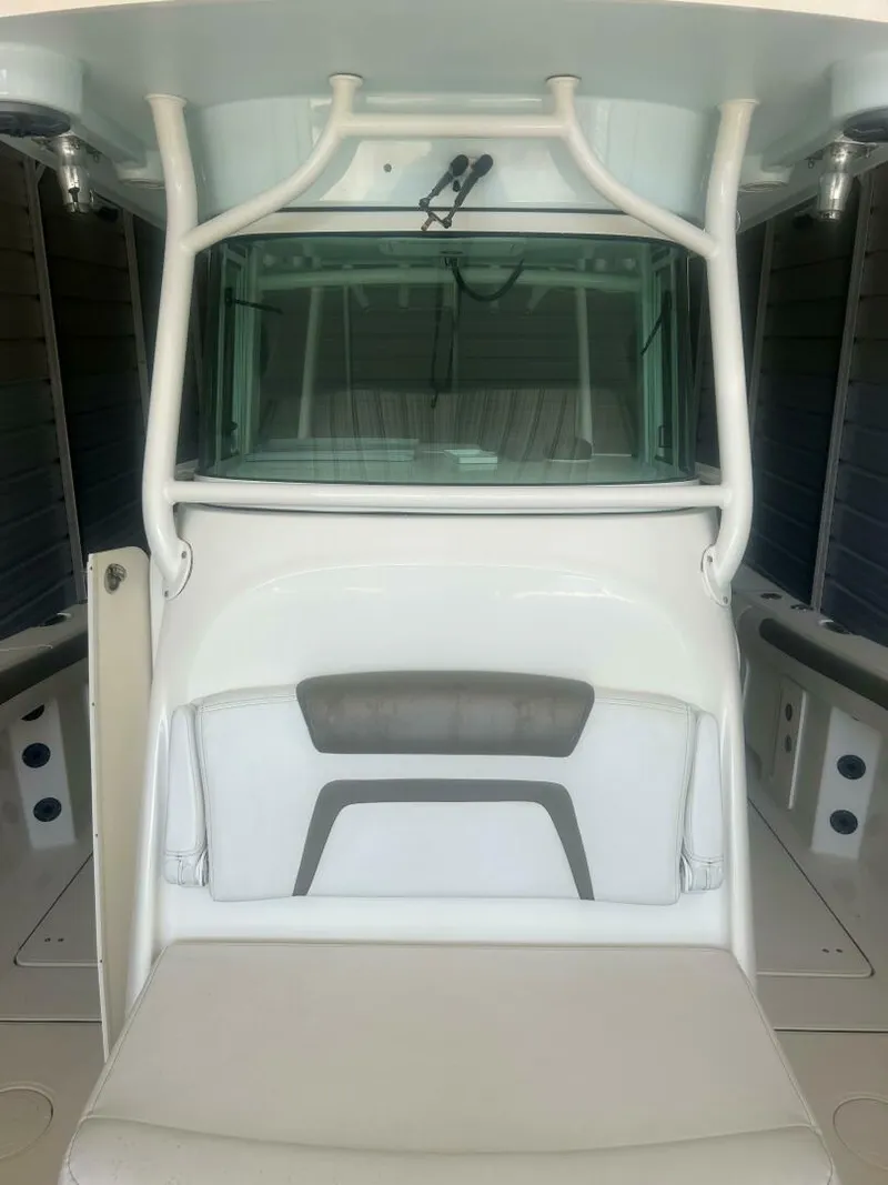 Slide: The Image of World Cat 320 CC 2018 - 5778853