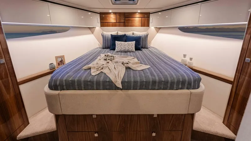 Slide: The Image of Riviera 6800 Sport Yacht PE Forward VIP Stateroom 01 Scaled (1) - 5755759