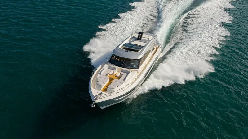 Slide: The Image of Riviera 6800 Sport Yacht Platinum Edition Running 02 R 1 (1) - 5755779