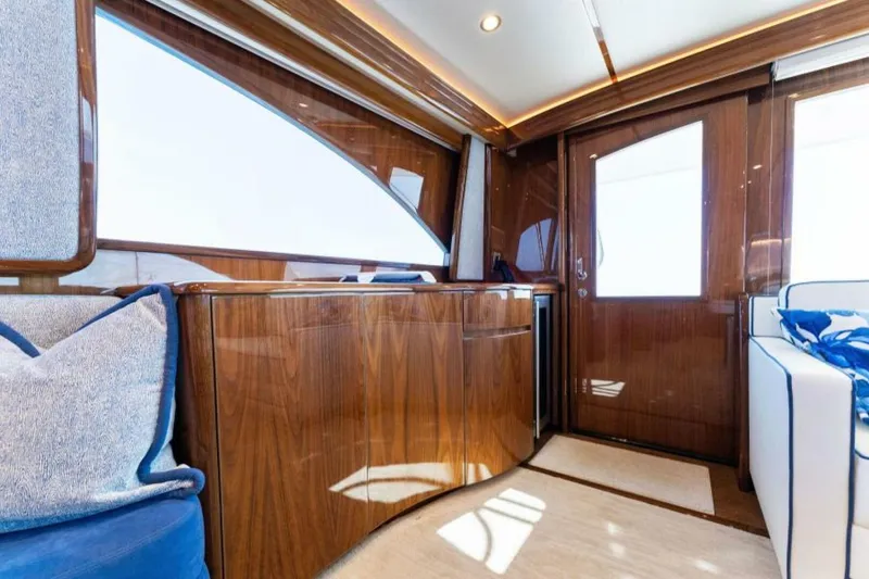 Slide: The Image of 2021 Viking 54 Convertible HAMMERHEADS Salon - 5755667