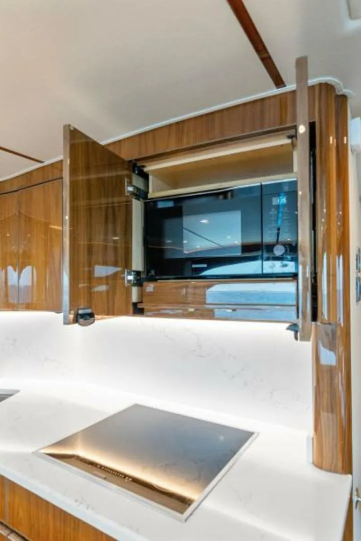 Slide: The Image of 2021 Viking 54 Convertible HAMMERHEADS Salon - 5755675