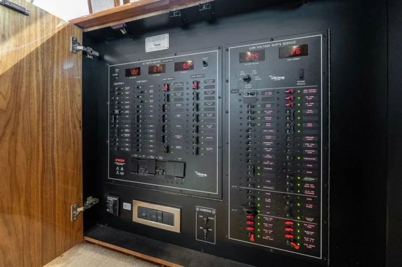 Slide: The Image of 2021 Viking 54 Convertible HAMMERHEADS Fuse Box  - 5755678