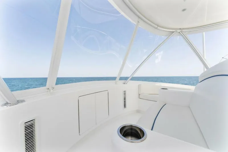 Slide: The Image of 2021 Viking 54 Convertible HAMMERHEADS Flybridge - 5755681