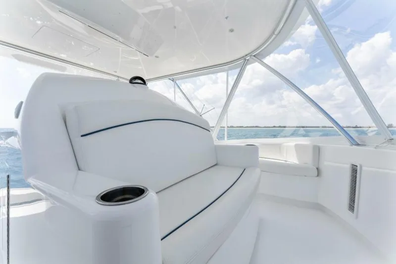 Slide: The Image of 2021 Viking 54 Convertible HAMMERHEADS Flybridge - 5755683