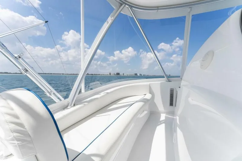 Slide: The Image of 2021 Viking 54 Convertible HAMMERHEADS Flybridge - 5755686