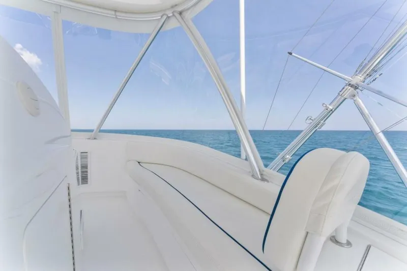 Slide: The Image of 2021 Viking 54 Convertible HAMMERHEADS Flybridge - 5755687