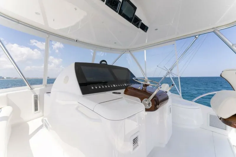 Slide: The Image of 2021 Viking 54 Convertible HAMMERHEADS   Helm - 5755689