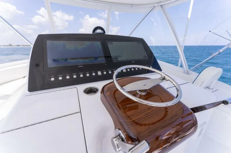 Slide: The Image of 2021 Viking 54 Convertible HAMMERHEADS  Helm - 5755691