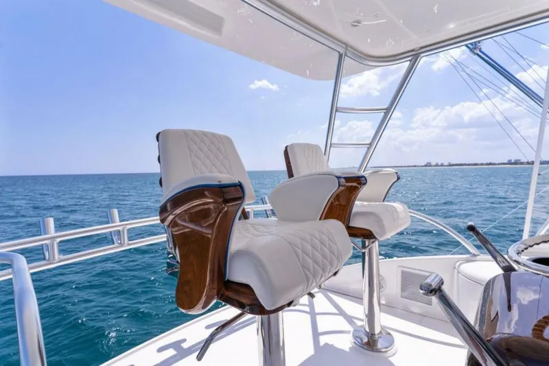 Slide: The Image of 2021 Viking 54 Convertible HAMMERHEADS Helm - 5755700