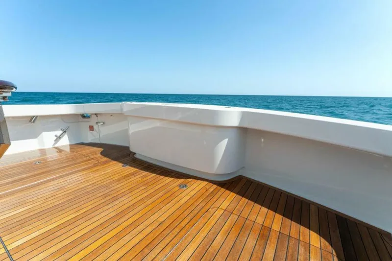 Slide: The Image of 2021 Viking 54 Convertible HAMMERHEADS Cockpit - 5755712