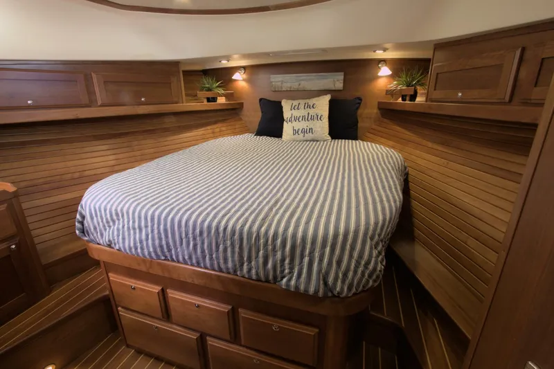 Slide: The Image of Sabreline 38 Express 2013 - 5756464