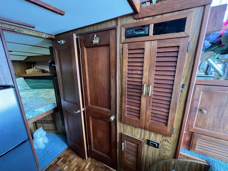 Slide: The Image of Viking 35 Convertible 1979 - 5756638