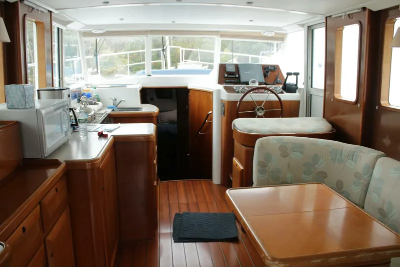 Slide: The Image of 2006 Beneteau Swift Trawler 42 Salon - 5774964