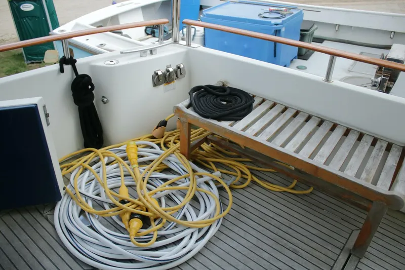 Slide: The Image of 2006 Beneteau Swift Trawler 42 Cockpit - 5775014