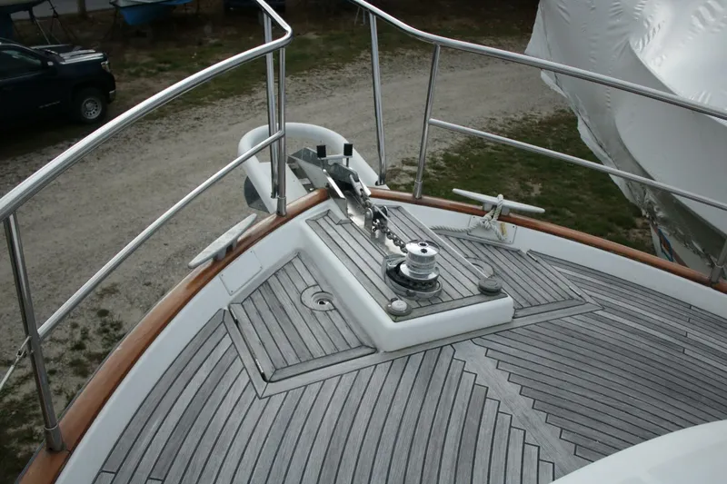 Slide: The Image of 2006 Beneteau Swift Trawler 42 Bow - 5775018