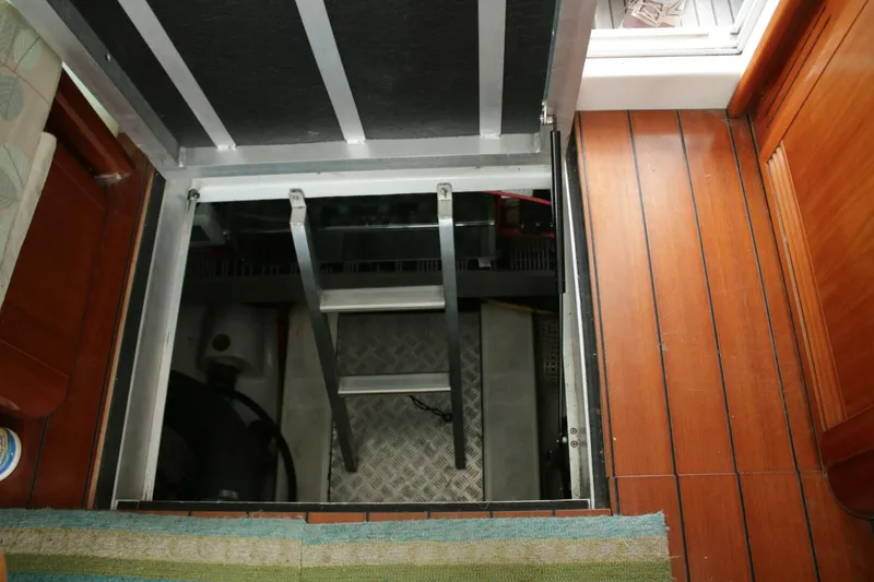 Slide: The Image of 2006 Beneteau Swift Trawler 42 Engine Access - 5775023