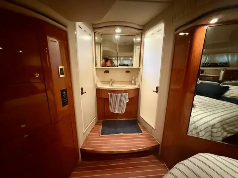 Slide: The Image of Sea Ray 540 Cockpit Motor Yacht 2001 - 5758850