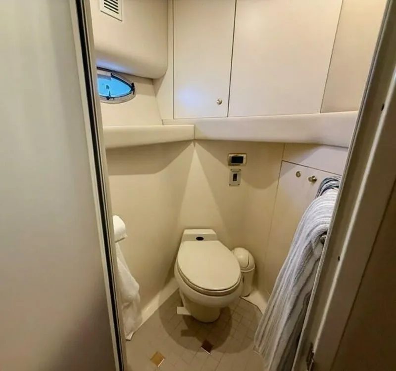 Slide: The Image of Sea Ray 540 Cockpit Motor Yacht 2001 - 5758851