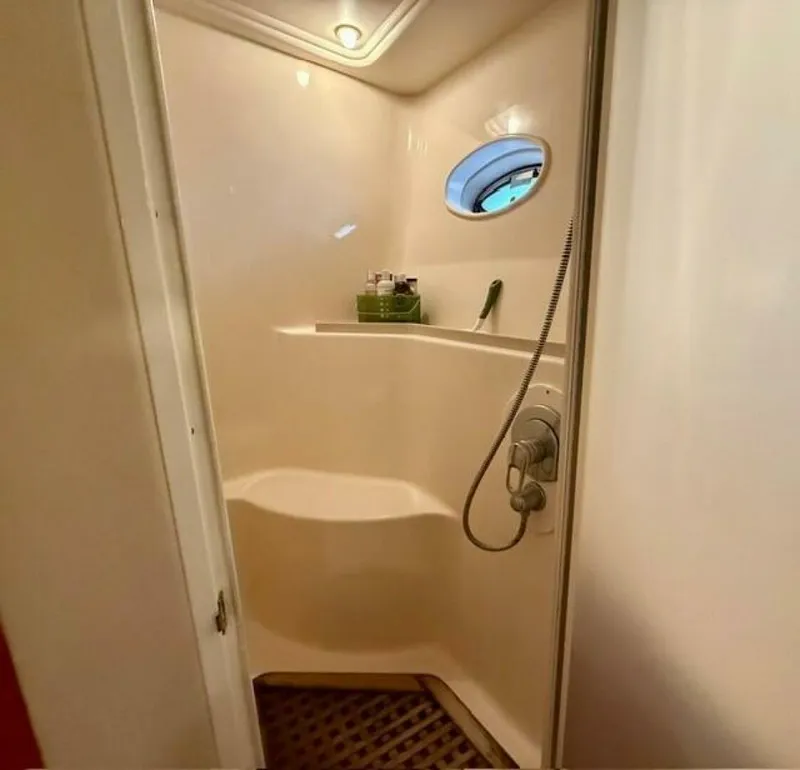 Slide: The Image of Sea Ray 540 Cockpit Motor Yacht 2001 - 5758852